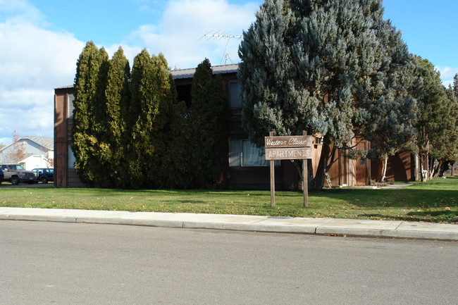 Western Classic Apartments in Weiser, ID - Building Photo - Building Photo