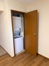 617 Mentor Ave-Unit -617 in Painesville, OH - Building Photo - Building Photo