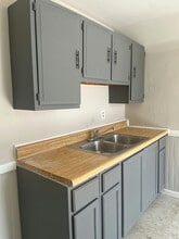 8220 Sowinski Ave in Cleveland, OH - Building Photo - Building Photo