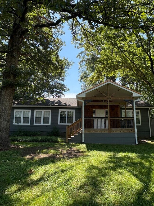 property at 940 Julian Rd