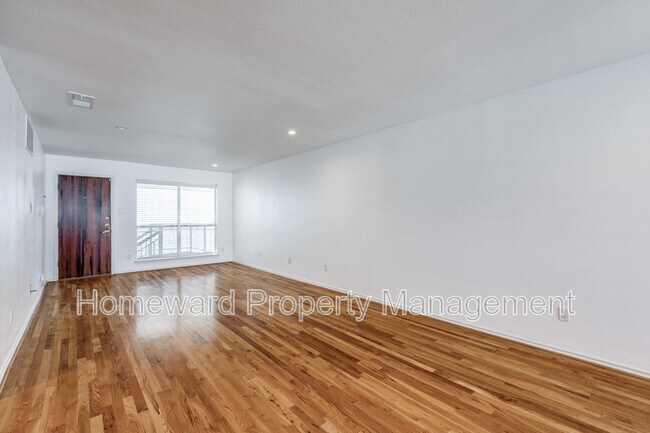 4616 W Lovers Ln in Dallas, TX - Building Photo - Building Photo