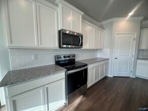 104 Legend Dr in Meridianville, AL - Building Photo - Building Photo