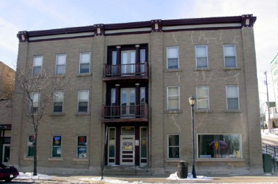 300 Watson St in Ripon, WI - Foto de edificio