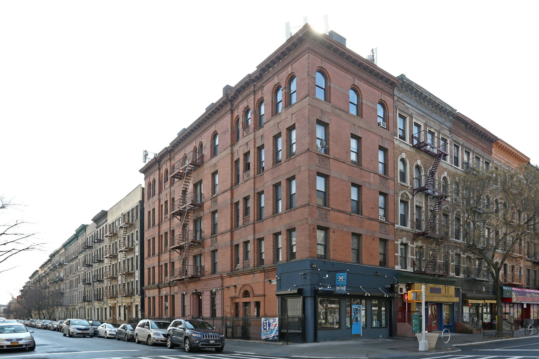 174 W 109th St in New York, NY - Foto de edificio