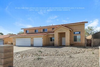 2642 N Maple Ave in Rialto, CA - Building Photo - Building Photo