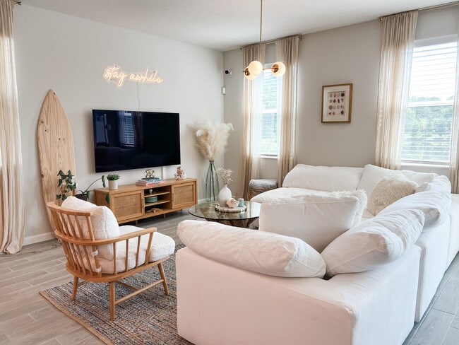 property at 3937 SE Mentmore Ln