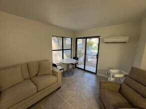 520 Elm Dr in Las Vegas, NV - Building Photo - Building Photo