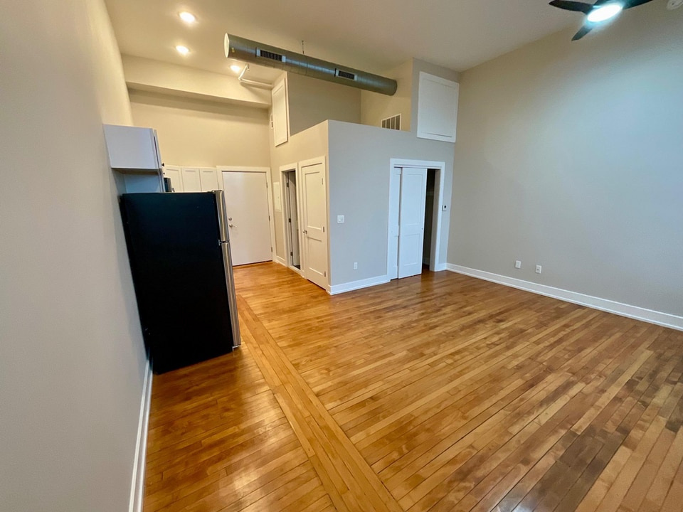 4629 E Thompson St in Philadelphia, PA - Building Photo