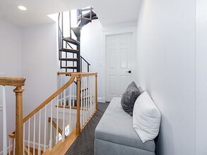 281 Brookline St, Unit 1 in Cambridge, MA - Foto de edificio - Building Photo