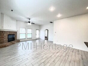 5909 NW Reynolds St in Bentonville, AR - Building Photo - Building Photo