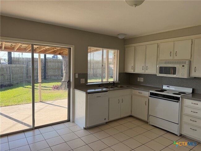 111 Lancelot St in Victoria, TX - Building Photo - Building Photo