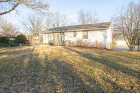 1505 Waterford Dr photo'