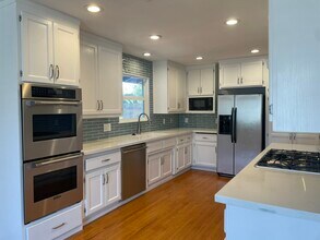 4524 Oxbow Dr in Sacramento, CA - Building Photo - Building Photo
