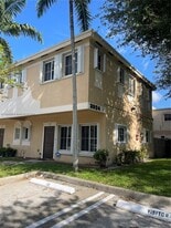 3926 SW 52nd Ave in Pembroke Park, FL - Building Photo