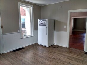 1610 Philadelphia Ave in Chambersburg, PA - Building Photo - Building Photo