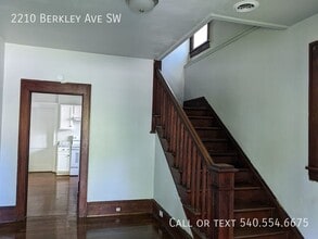 2210 Berkley Ave SW in Roanoke, VA - Building Photo - Building Photo