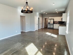 104 N Harrison Ave in Blanchard, OK - Building Photo - Building Photo