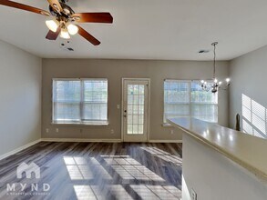 2877 Windsor Forrest Ct, Unit 8-305 in Atlanta, GA - Building Photo - Building Photo