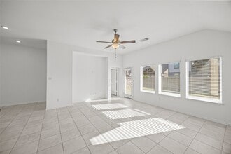 1810 Winston Store Lp in Richmond, TX - Building Photo - Building Photo