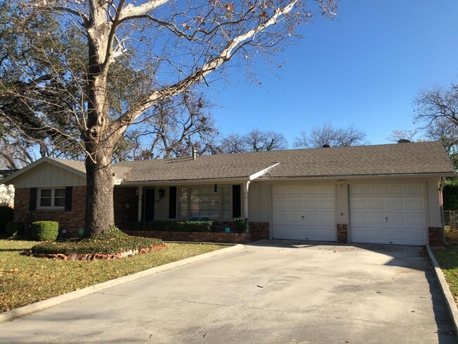 property at 3513 Wosley Dr