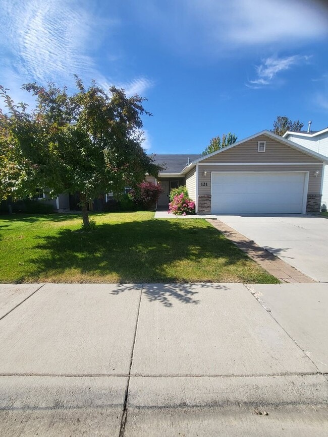 property at 121 E Havasupai St