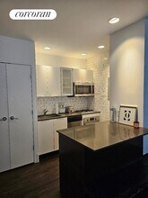 41 Grove St in New York, NY - Building Photo - Building Photo