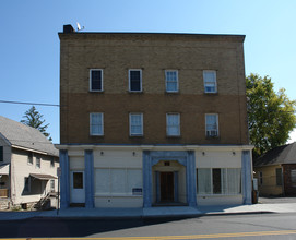 127 Pearl St in Port Chester, NY - Foto de edificio - Building Photo