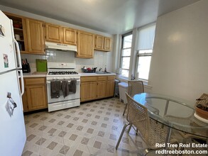 20 Colborne Rd, Unit 11 in Boston, MA - Foto de edificio - Building Photo