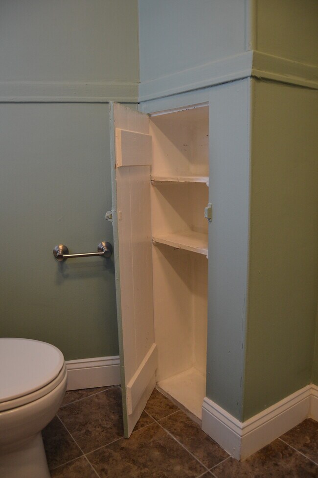 613 W Gray St in Elmira, NY - Building Photo - Building Photo