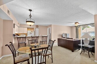 1733 Village Blvd in West Palm Beach, FL - Building Photo - Building Photo