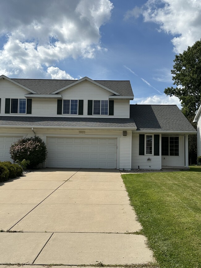 property at 1521 Redstone Trl