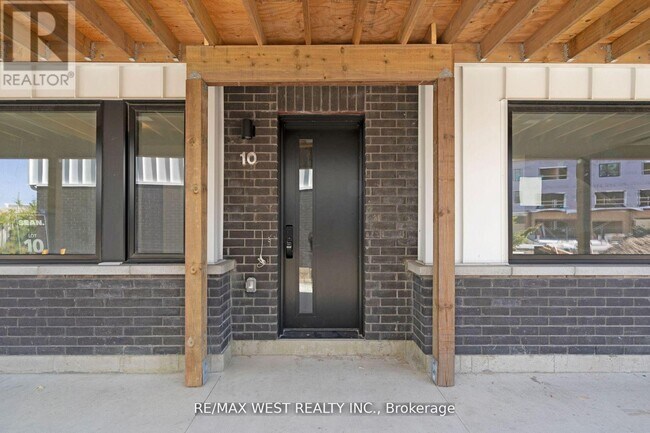 339 Veterans Dr in Barrie, ON - Building Photo - Building Photo