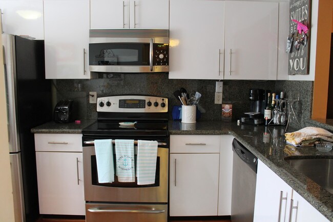 210 Captains Walk-Unit -713 in Delray Beach, FL - Foto de edificio - Building Photo