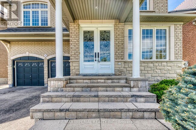 4916 Huron Heights Dr in Mississauga, ON - Building Photo - Building Photo