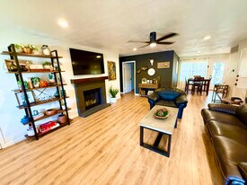 508 Algerita Dr, Unit A in Georgetown, TX - Building Photo