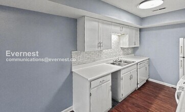 2225 Golf Rd SW, Unit APT 307 in Huntsville, AL - Foto de edificio - Building Photo