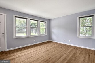 1606 Crawford Dr in Rockville, MD - Building Photo - Building Photo