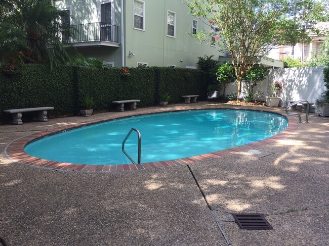 property at 2511 Saint Charles Ave