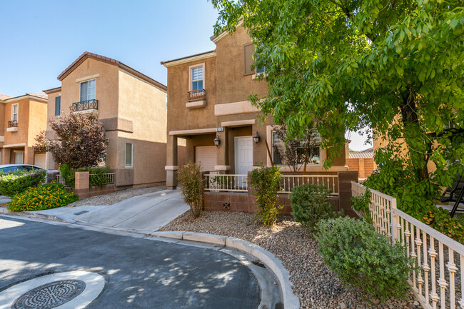 6376 Pebblecreek Lodge Way in Las Vegas, NV - Building Photo - Building Photo