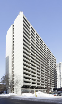 Centretown Place in Ottawa, ON - Building Photo - Building Photo