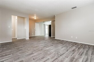 12281 Eldon Dr in Largo, FL - Building Photo - Building Photo