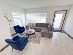 2216 NW 4th Ave in Wilton Manors, FL - Building Photo - Building Photo