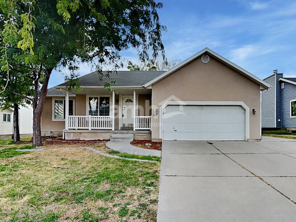 143 N 700 W in Layton, UT - Building Photo