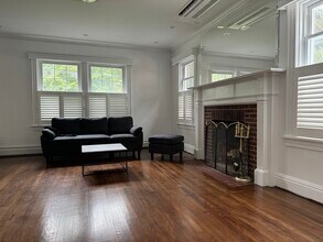 1542 Tibbits Ave in Troy, NY - Building Photo - Building Photo