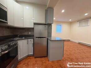 69 Babcock St in Brookline, MA - Building Photo - Building Photo