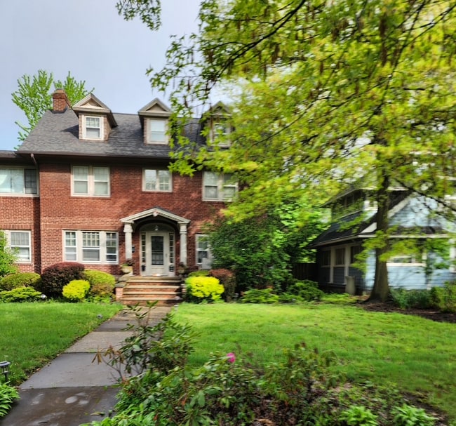 property at 2501 Euclid Heights Blvd