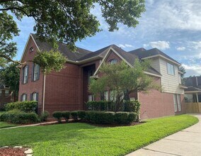 9403 Meadow Point Ct in Houston, TX - Building Photo - Building Photo