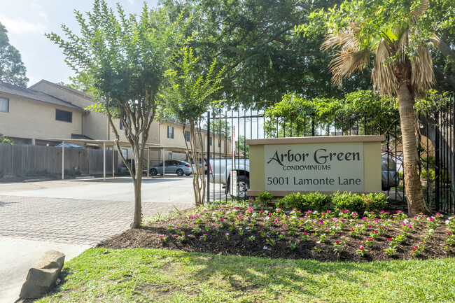 Arbor Green Condominiums in Houston, TX - Building Photo - Building Photo