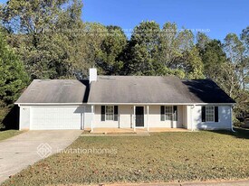 151 Greenleaf Dr in Hampton, GA - Building Photo