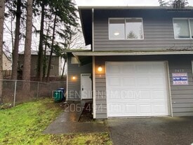 2412 Poplar St SE in Auburn, WA - Building Photo